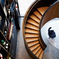 上海钢木旋转楼梯