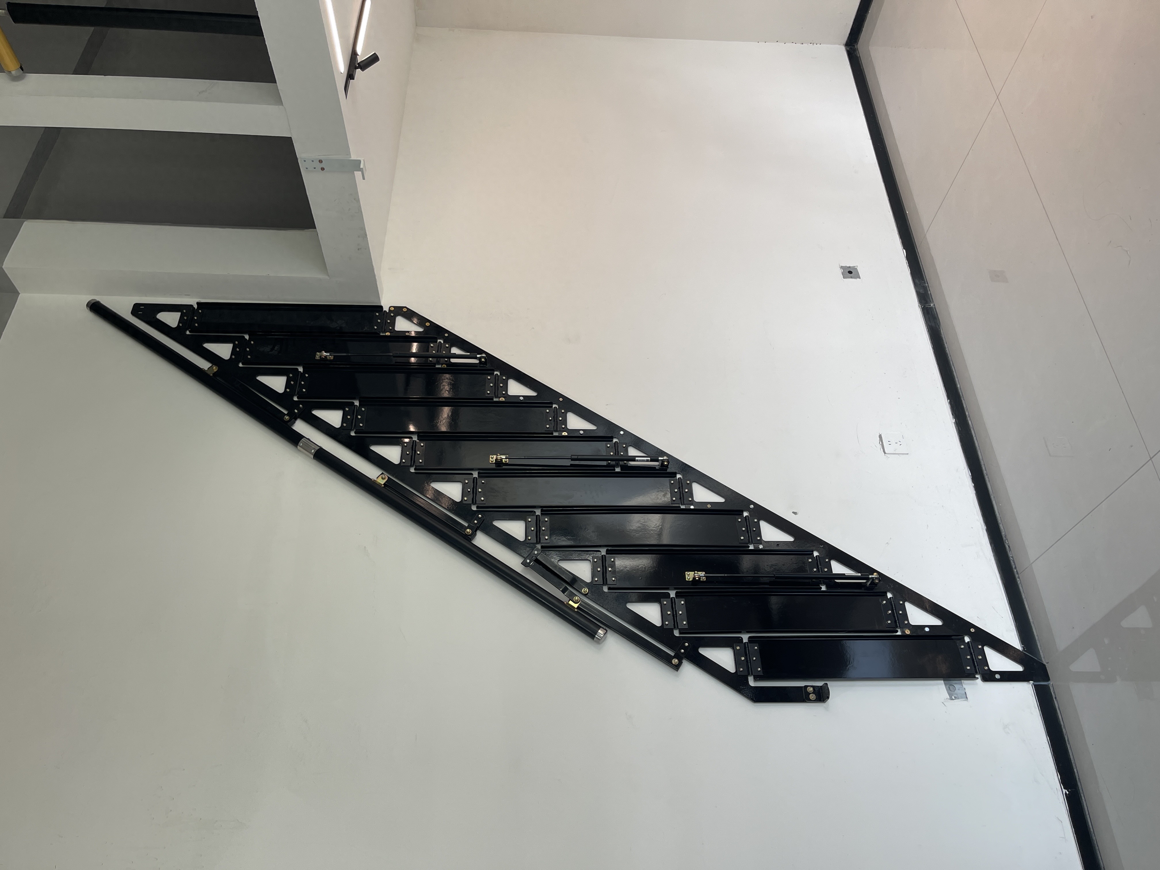 阁楼伸缩楼梯老牌制造厂售后_阁楼楼梯的装修效果图大全_阁楼伸缩楼梯老牌生产商