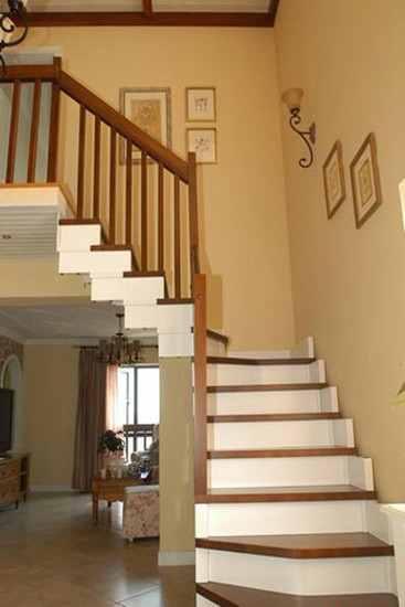 实木楼梯扶手多少钱一根_复式楼梯扶手价格_铁艺楼梯扶手价格