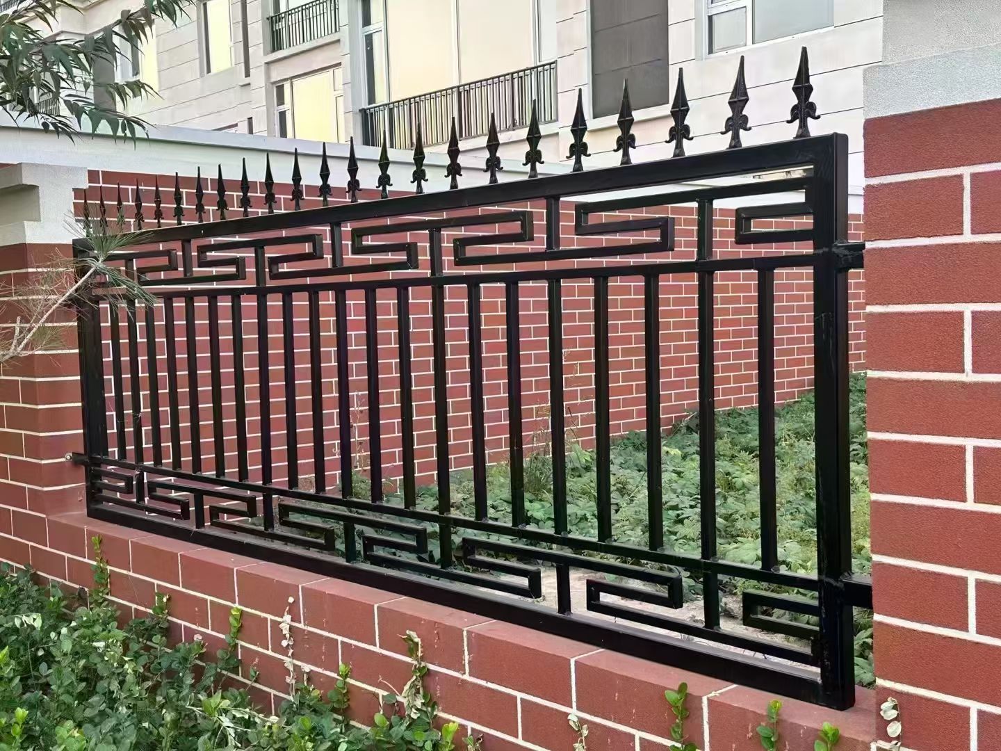 护栏安装施工现场示意